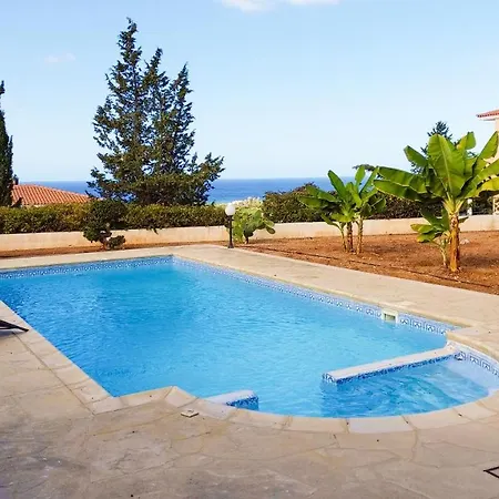 Вилла Cozy 2 Bdr House With Panoramic Sea Views *