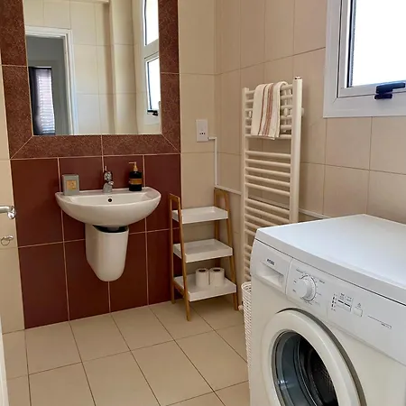 Вилла Cozy 2 Bdr House With Panoramic Sea Views *